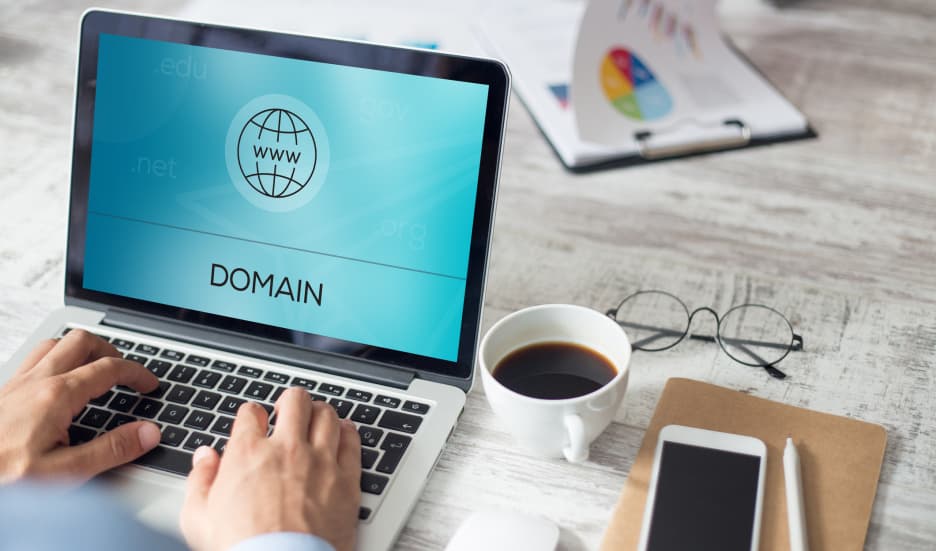 Jak zarejestrować domenę?