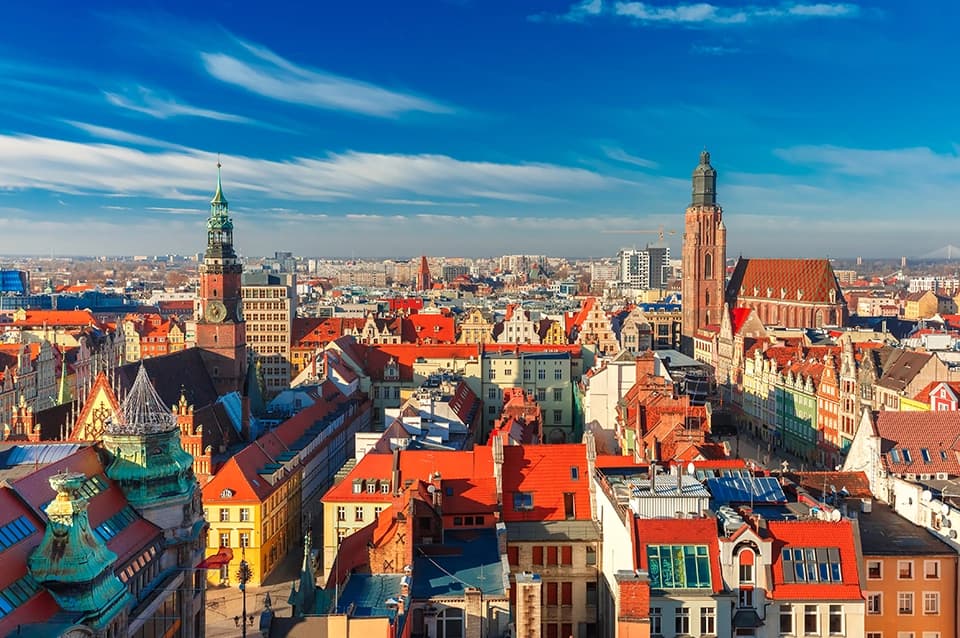 Panorama Wrocławia z historyczną zabudową i Odrą