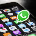 Atak hakerski WhatsApp’a. Gdzie kryje się poważna luka tej aplikacji i jak chronić swój telefon?