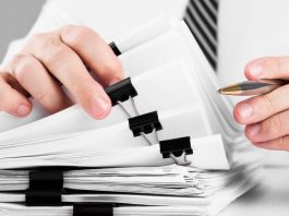 Jak uporządkować faktury i inne dokumenty w firmie?